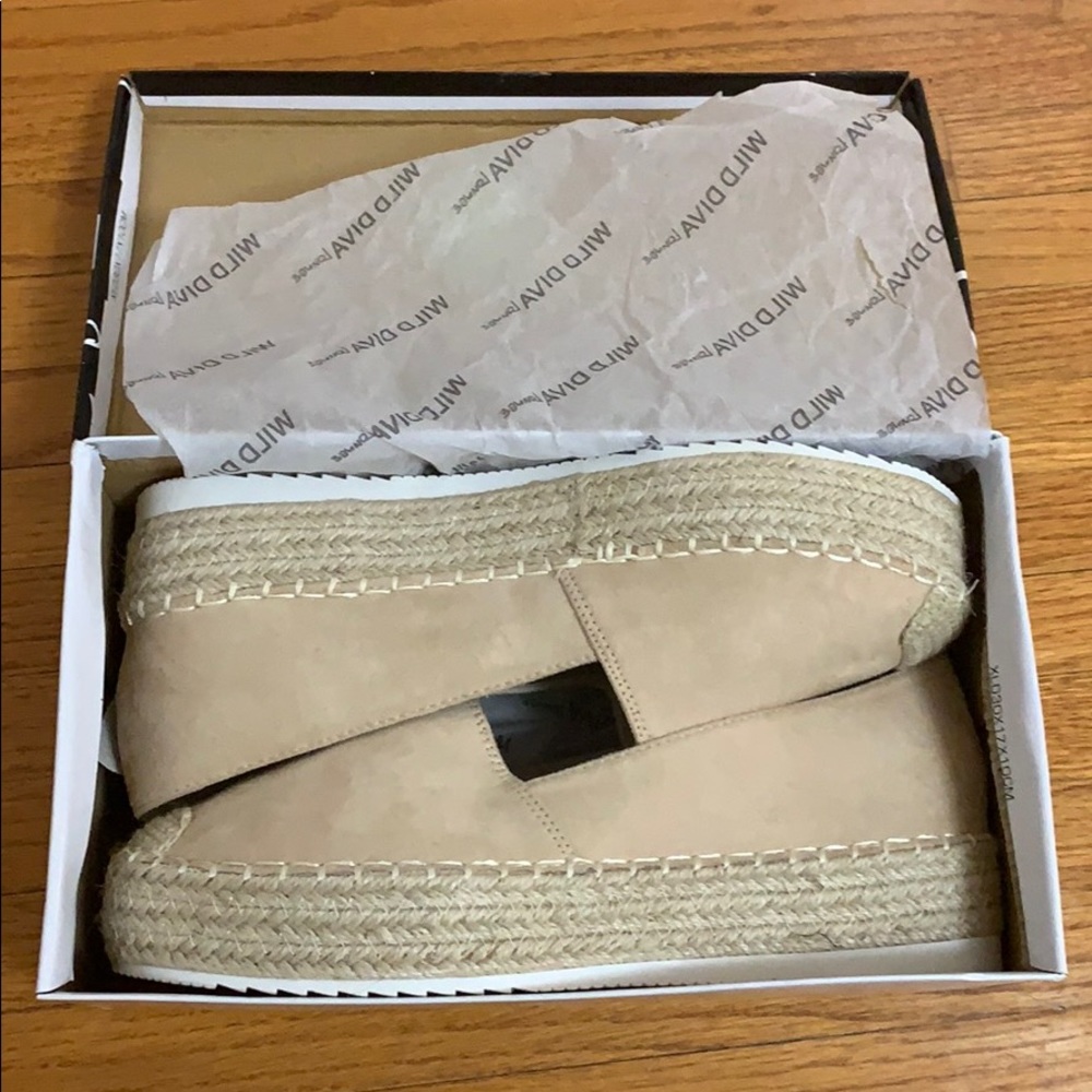 Wild Diva Beige women’s espadrilles